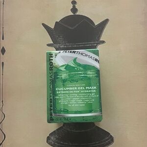 Peter Thomas Roth Cucumber Gel Hydrator in Green